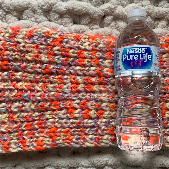 American Eagle Infinity Scarf - Picture 3 of 3